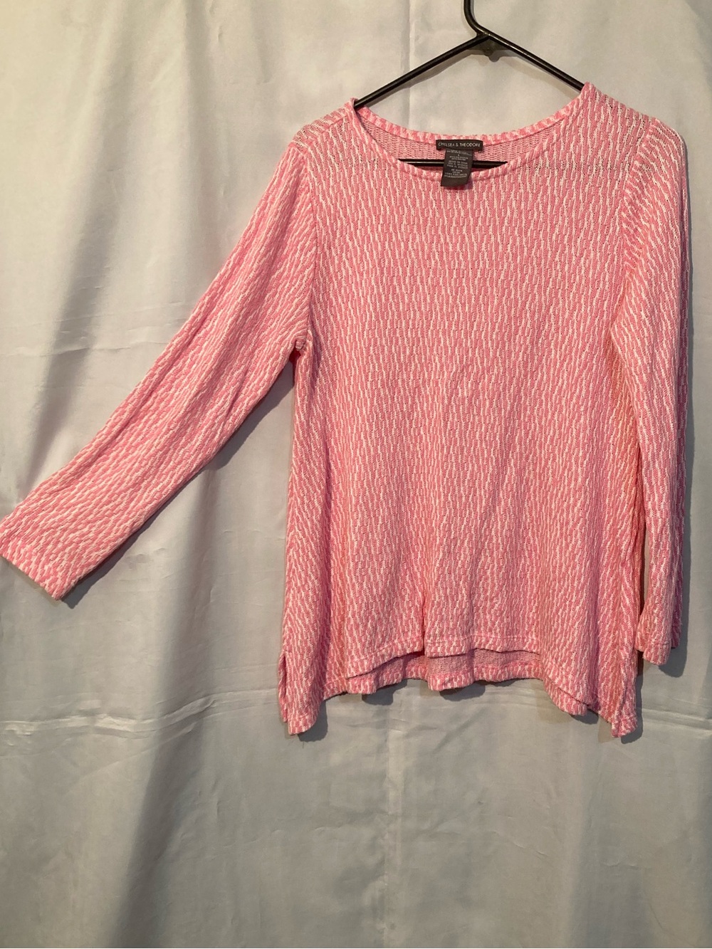 🖤4/$10 Chelsea & Theodore Pink Textured Long Sleeve Scoop Top